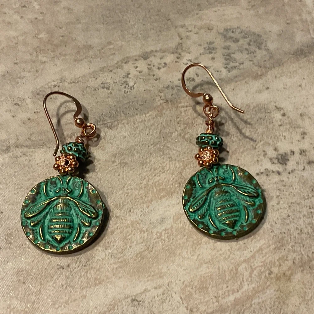 Artisan made earrings copper brass Bee round dangle pierced 1.5” New